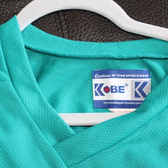 KOBE CANUKS HOCKEY JERSEY - Picture 2 of 3